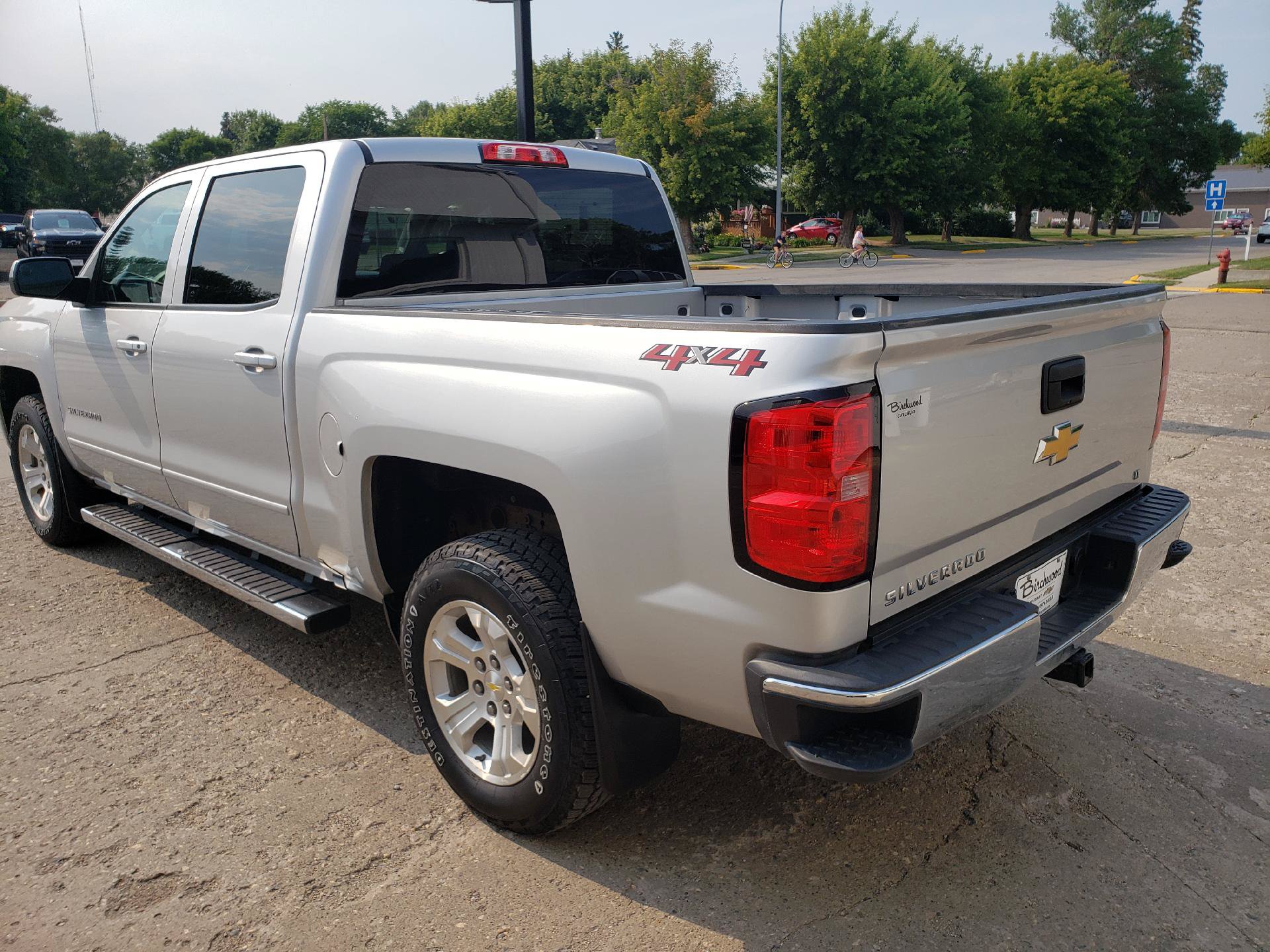Used 2018 Chevrolet Silverado 1500 LT w/ All Star Edition AWD/4WD image 3