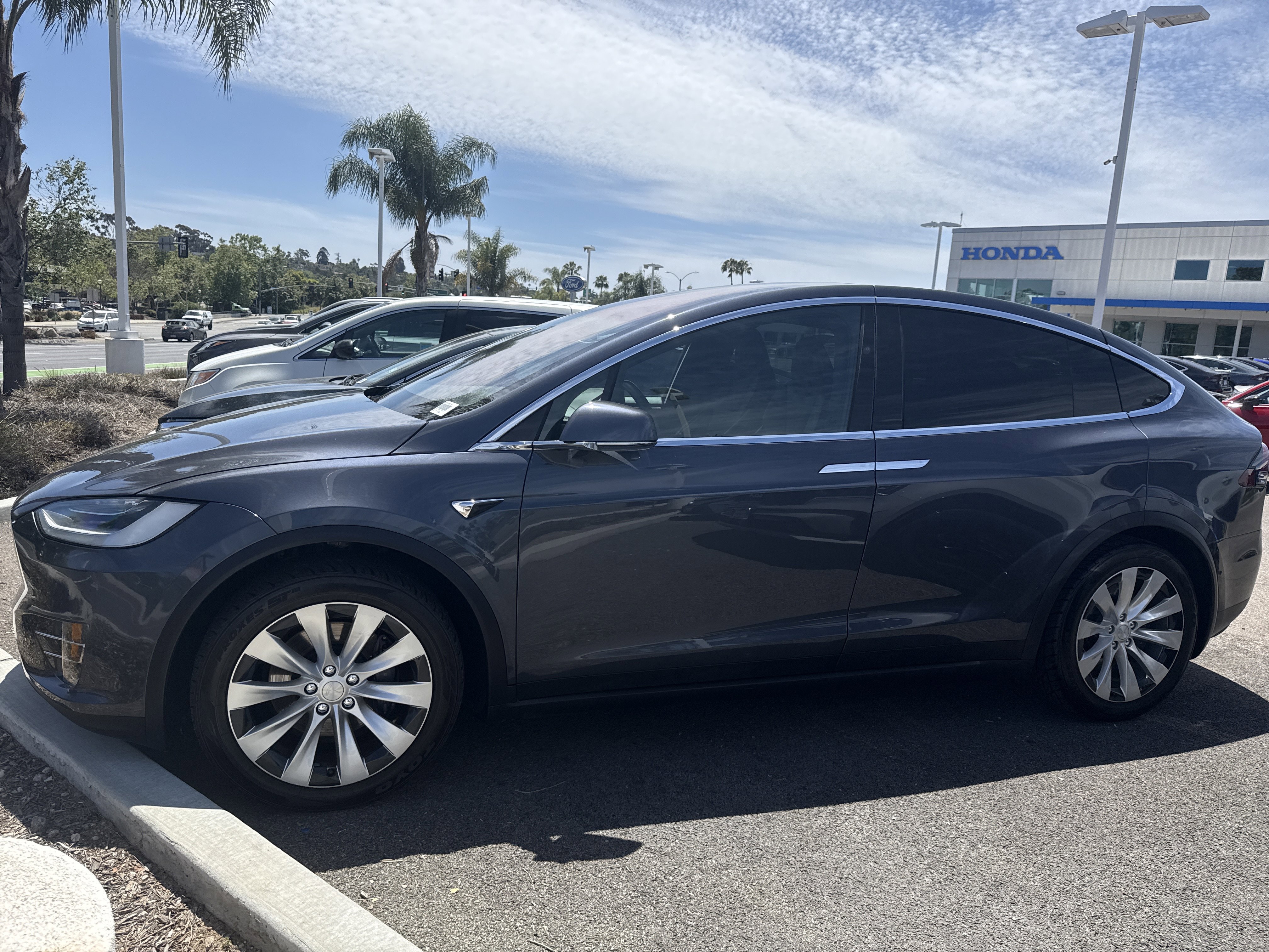 Used 2020 Tesla Model X Long Range AWD/4WD image 4