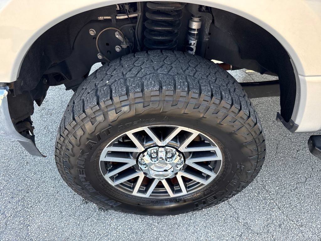 Used 2019 Ford F250 Lariat w/ Lariat Value Package AWD/4WD image 11
