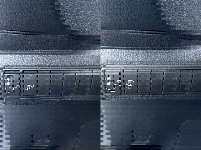 Used 2025 Toyota Corolla LE image 23