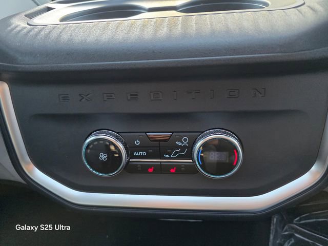 New 2026 Ford Expedition Max Platinum image 17