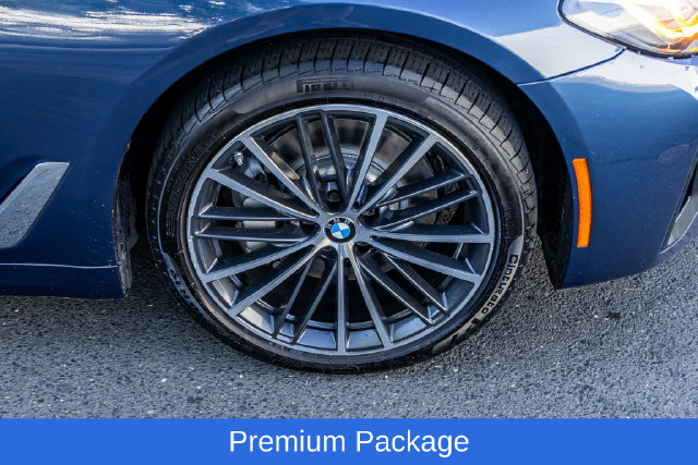 Used 2023 BMW 530i xDrive w/ Premium Package AWD/4WD image 7