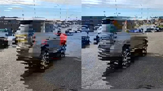 Certified 2022 GMC Yukon Denali image 8