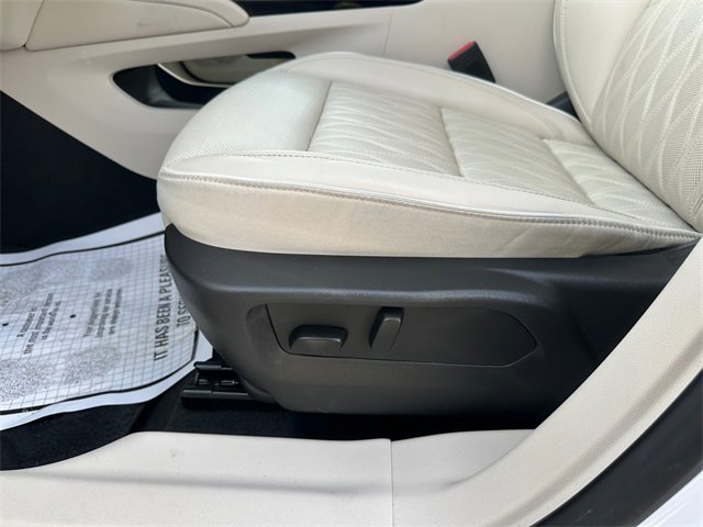 Used 2023 Buick Envision Avenir image 20