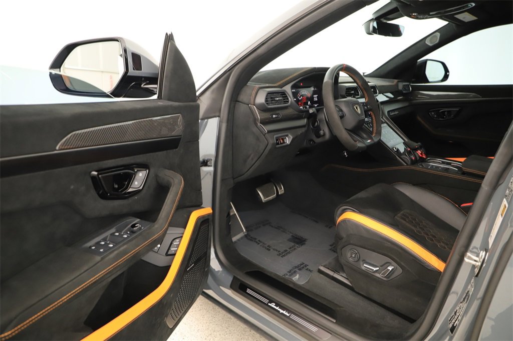 Used 2024 Lamborghini Urus Performante image 14