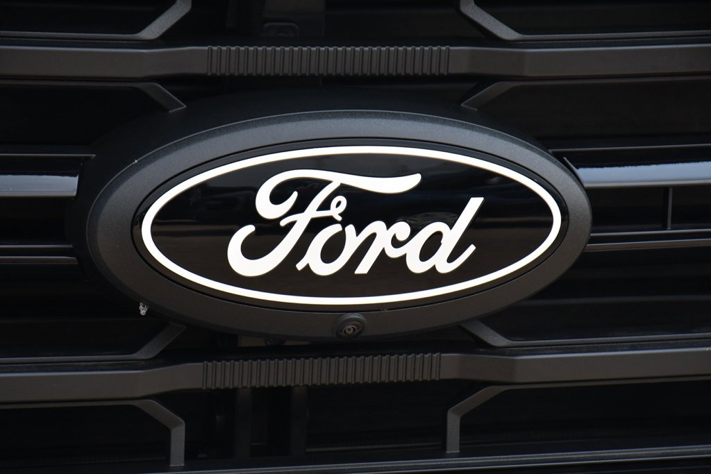 New 2025 Ford F150 XLT w/ Equipment Group 302A MID image 37
