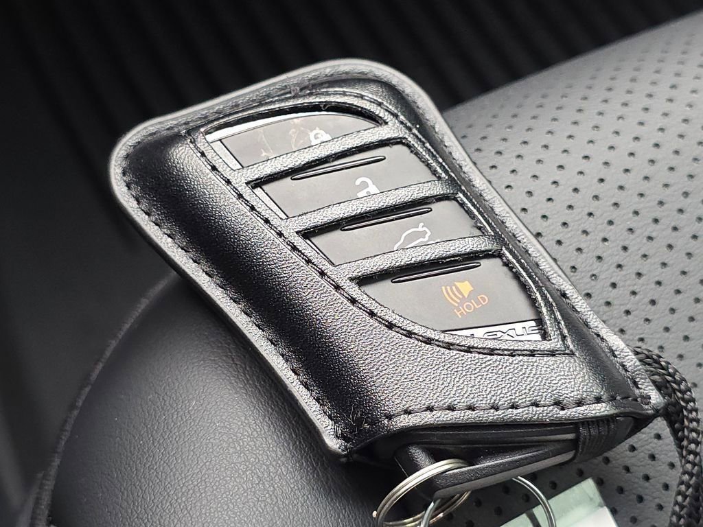 Certified 2025 Lexus ES 300h w/ Premium Package image 33