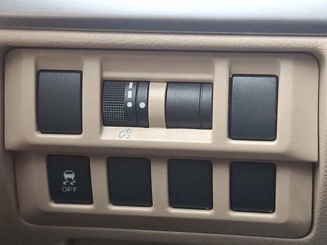 Used 2018 Subaru Outback 2.5i Premium image 24