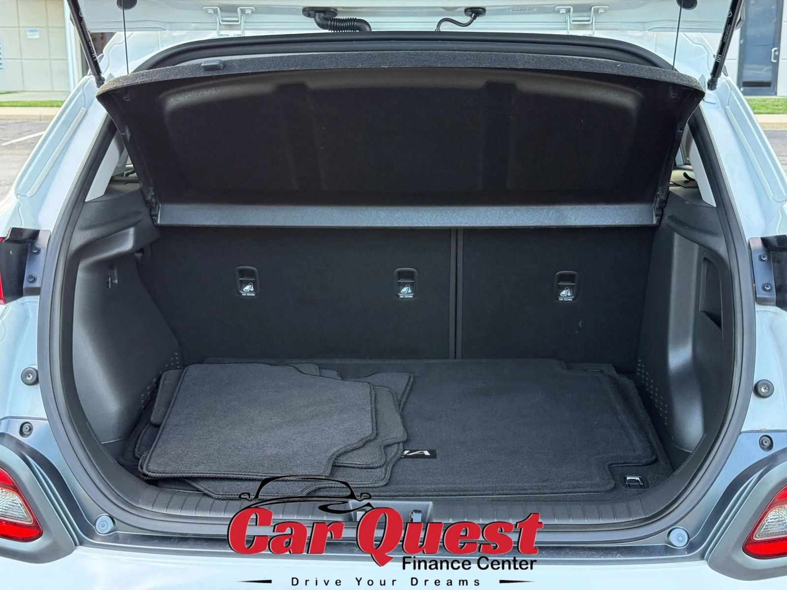 Used 2021 Hyundai Kona Limited image 14