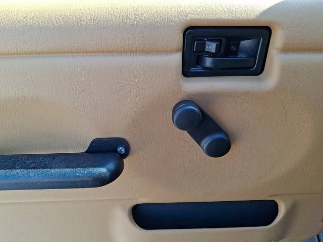 Used 1998 Jeep Wrangler Sahara image 16