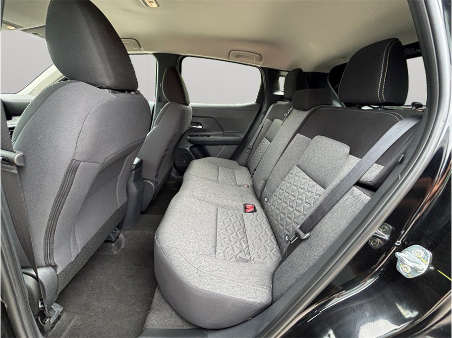 Used 2026 Nissan Kicks SV w/ Cold Weather Package AWD/4WD image 32