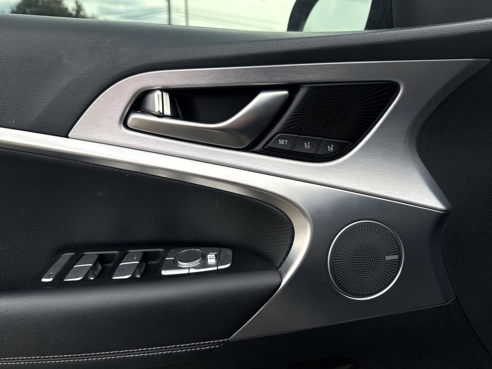 Used 2021 Genesis G70 2.0T w/ Elite Package image 15