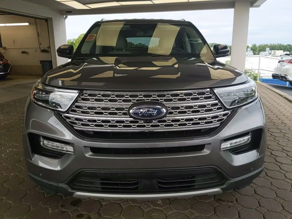 Used 2023 Ford Explorer Limited w/ Equipment Group 301A AWD/4WD image 2