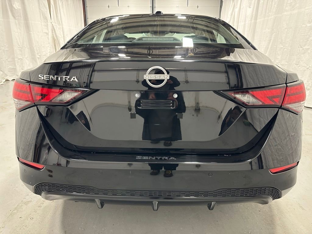 Used 2025 Nissan Sentra SV image 6