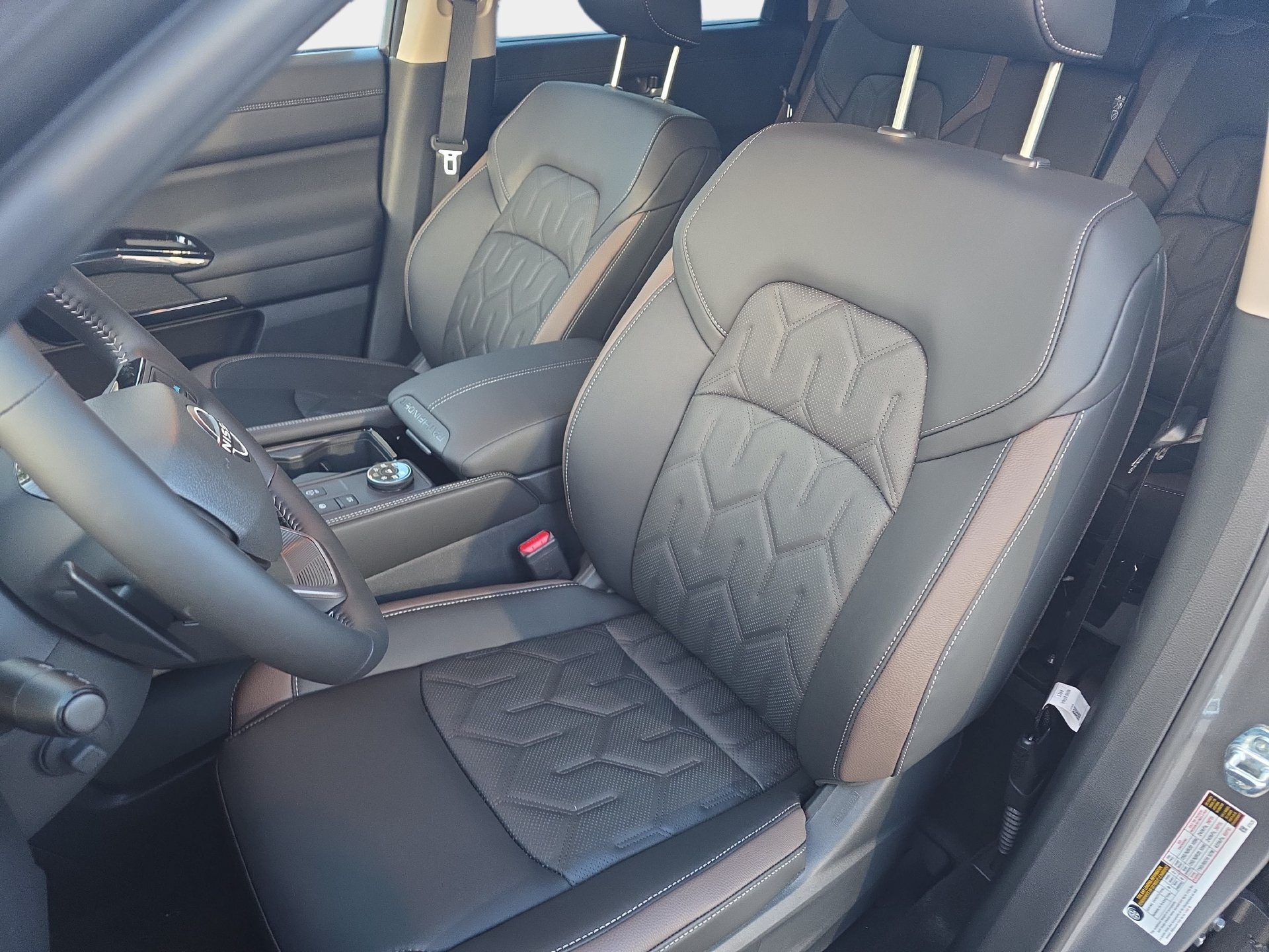 New 2026 Nissan Pathfinder Platinum w/ Cargo Package AWD/4WD image 15