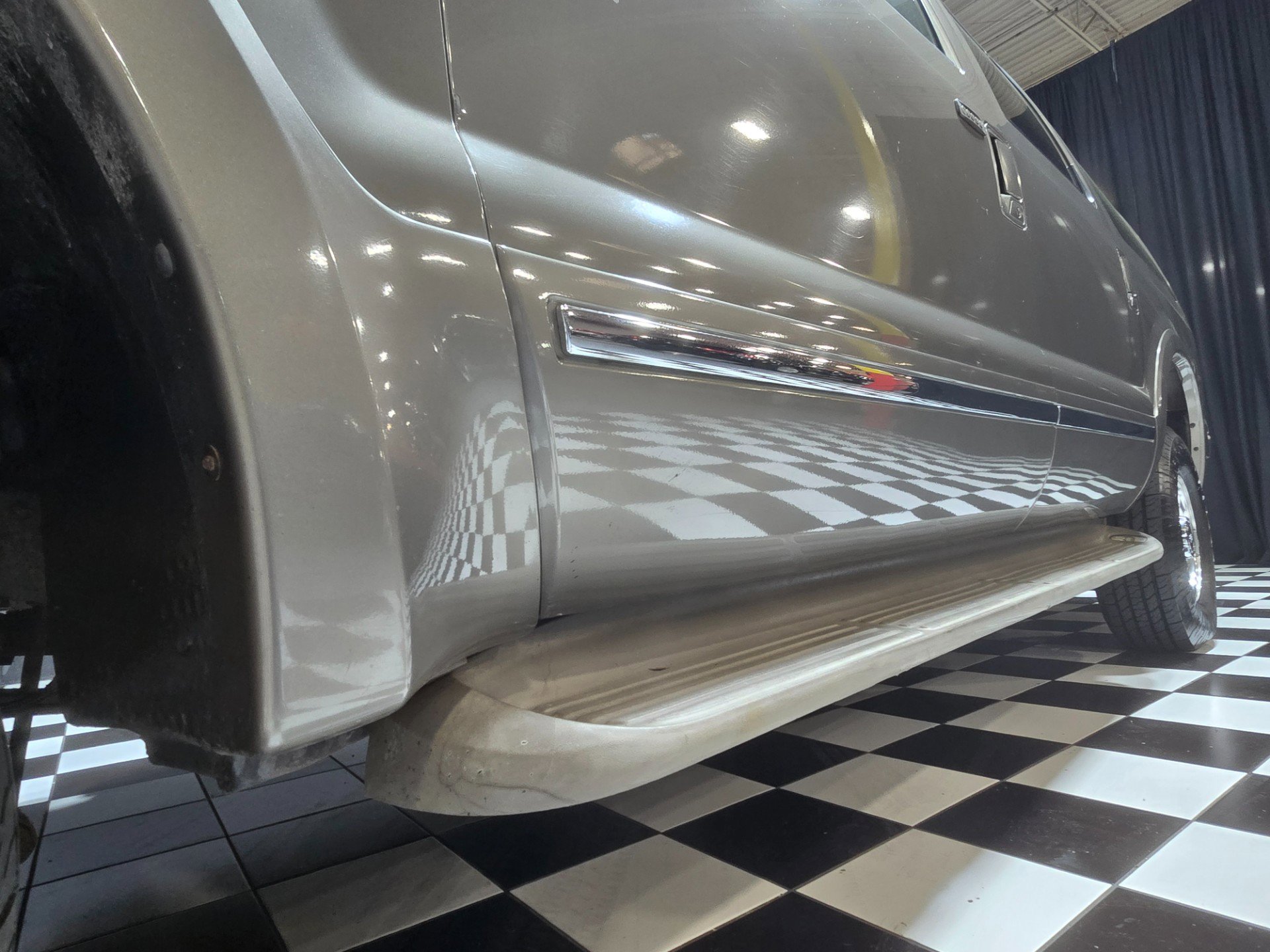 Used 2005 Ford Excursion Limited image 20