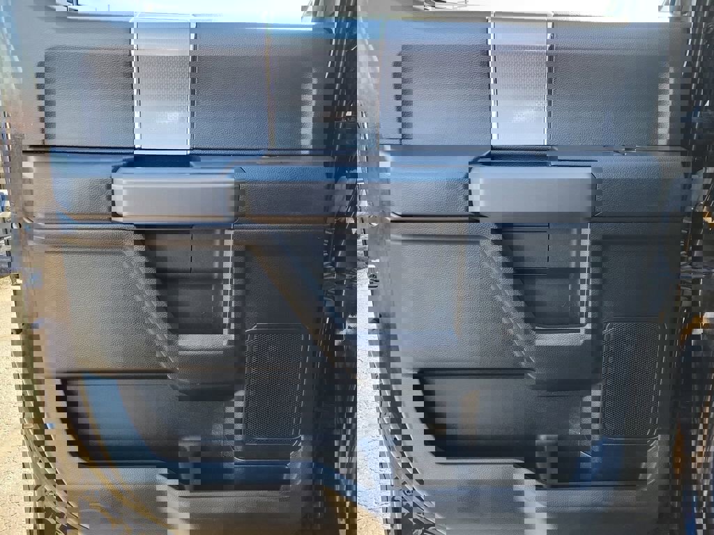 Used 2017 Ford F150 XLT w/ Equipment Group 302A Luxury image 11