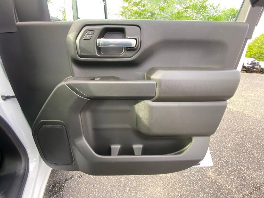 New 2025 Chevrolet Silverado 2500 Custom w/ Custom Value Package image 27