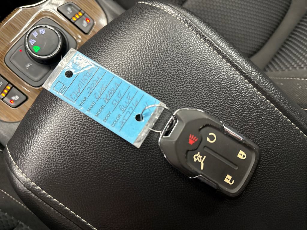 Used 2021 GMC Acadia SLE w/ Driver Convenience Package image 39