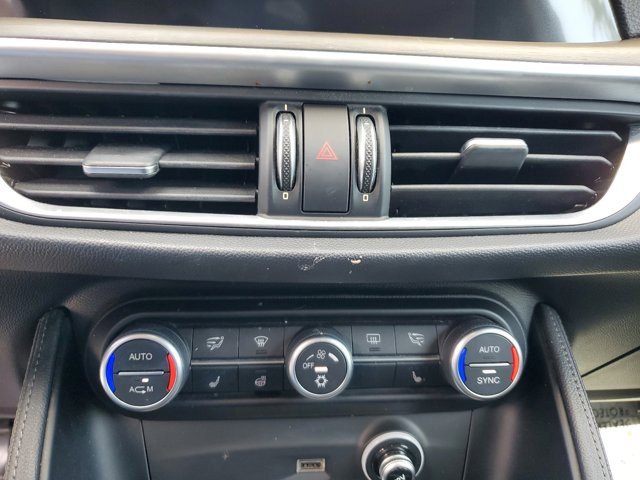 Used 2018 Alfa Romeo Stelvio Ti image 27