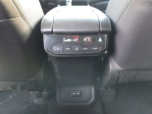 Used 2023 Toyota Highlander L image 22