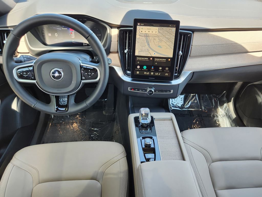New 2026 Volvo XC90 T8 Plus w/ Protection Package Premier AWD/4WD image 16