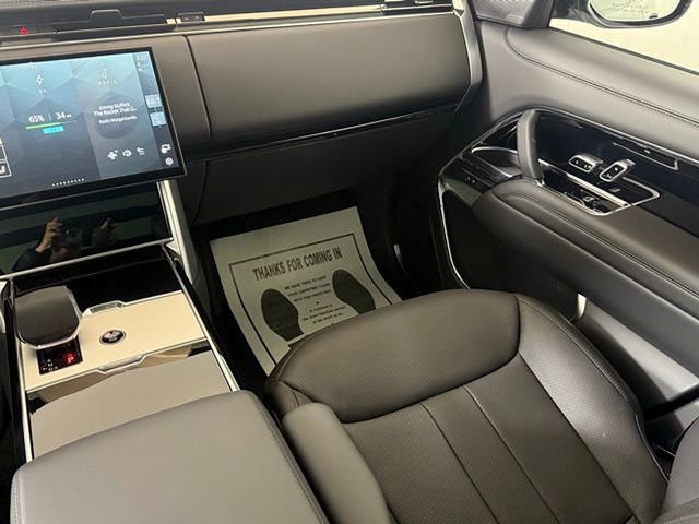 New 2025 Land Rover Range Rover SE image 26
