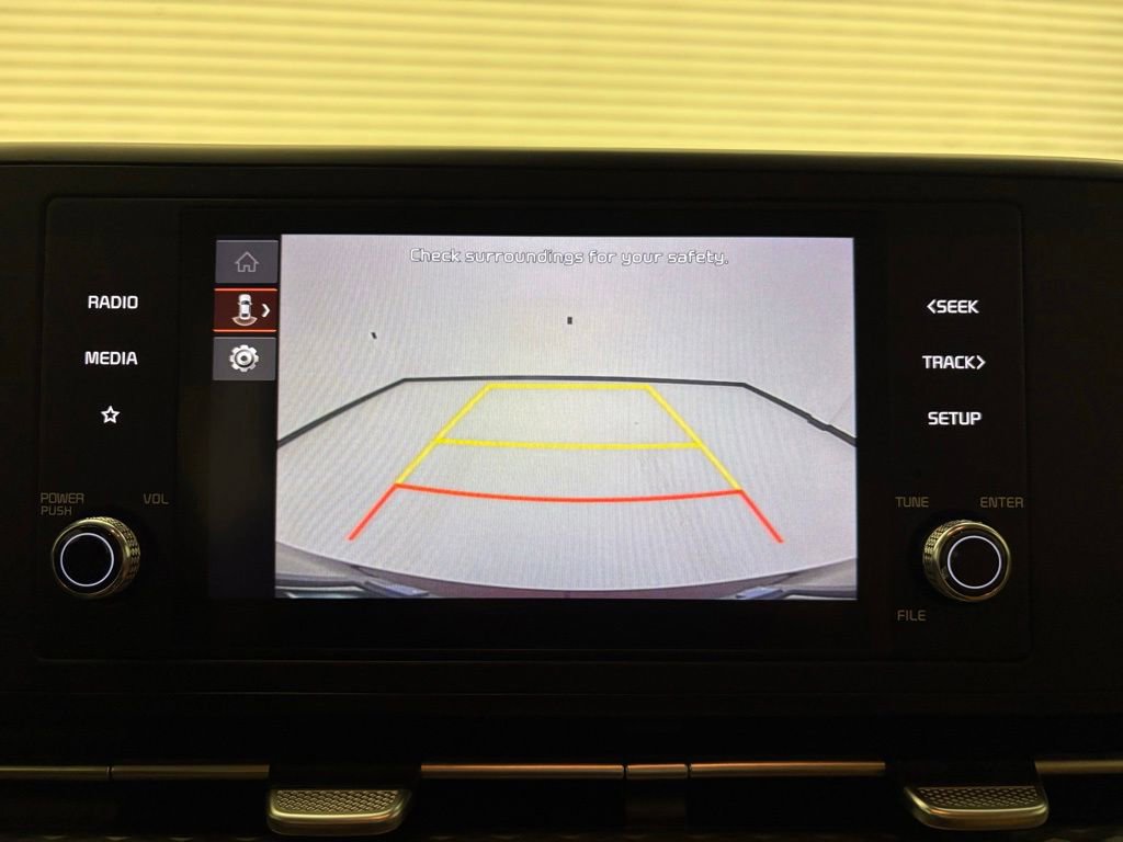 Used 2024 Kia Carnival LX FWD image 9