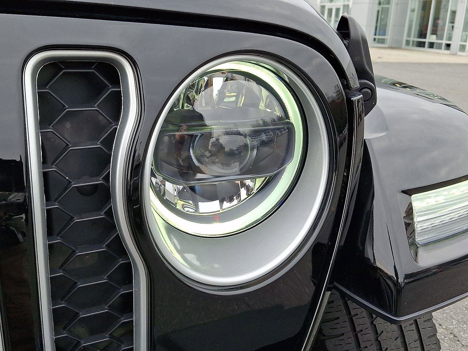 Used 2023 Jeep Wrangler Sahara w/ Cold Weather Group image 9