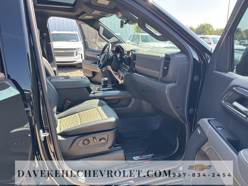 Used 2022 Chevrolet Silverado 1500 ZR2 w/ Technology Package image 31