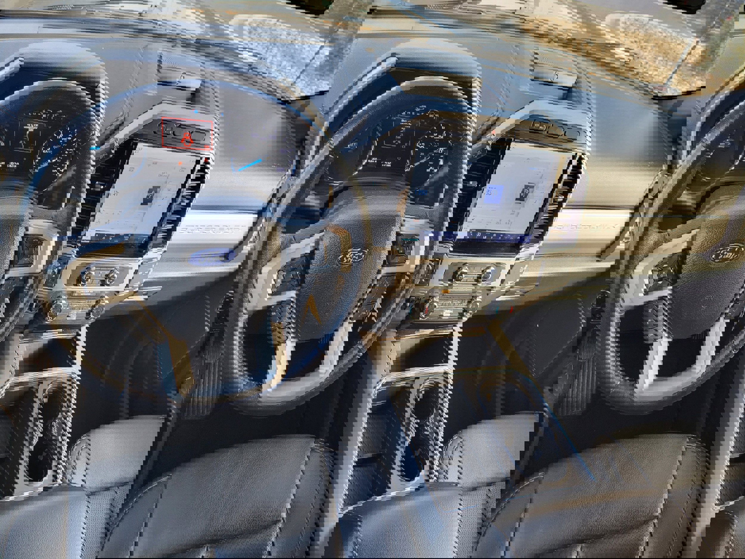 Used 2022 Ford F350 Lariat image 14