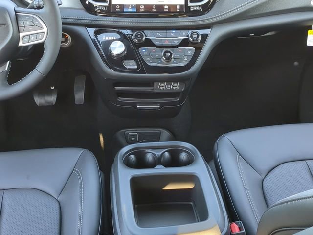 New 2025 Chrysler Pacifica Select image 18