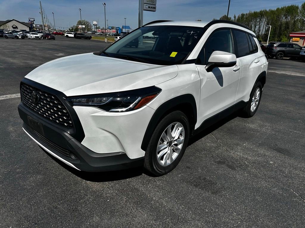 Used 2022 Toyota Corolla Cross LE FWD image 15