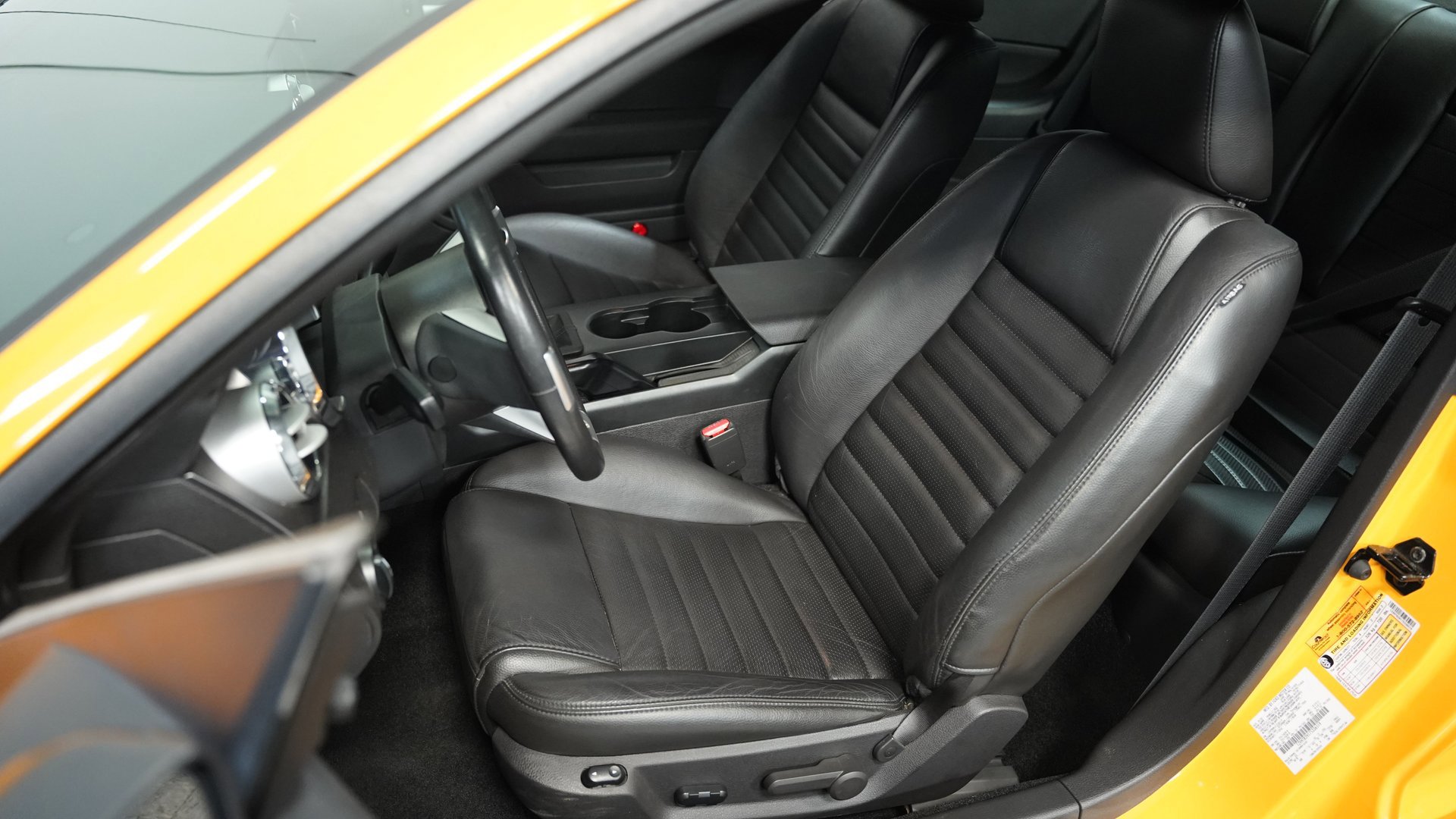 Used 2007 Ford Mustang GT image 38