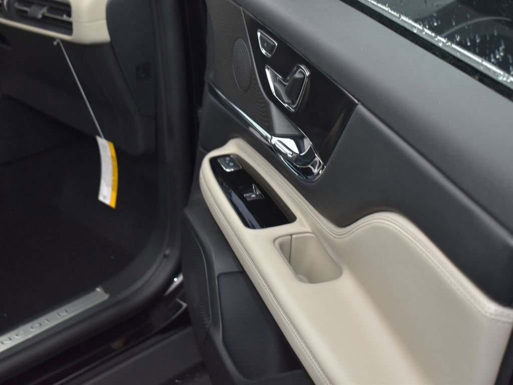 New 2026 Lincoln Corsair Grand Touring AWD/4WD image 17