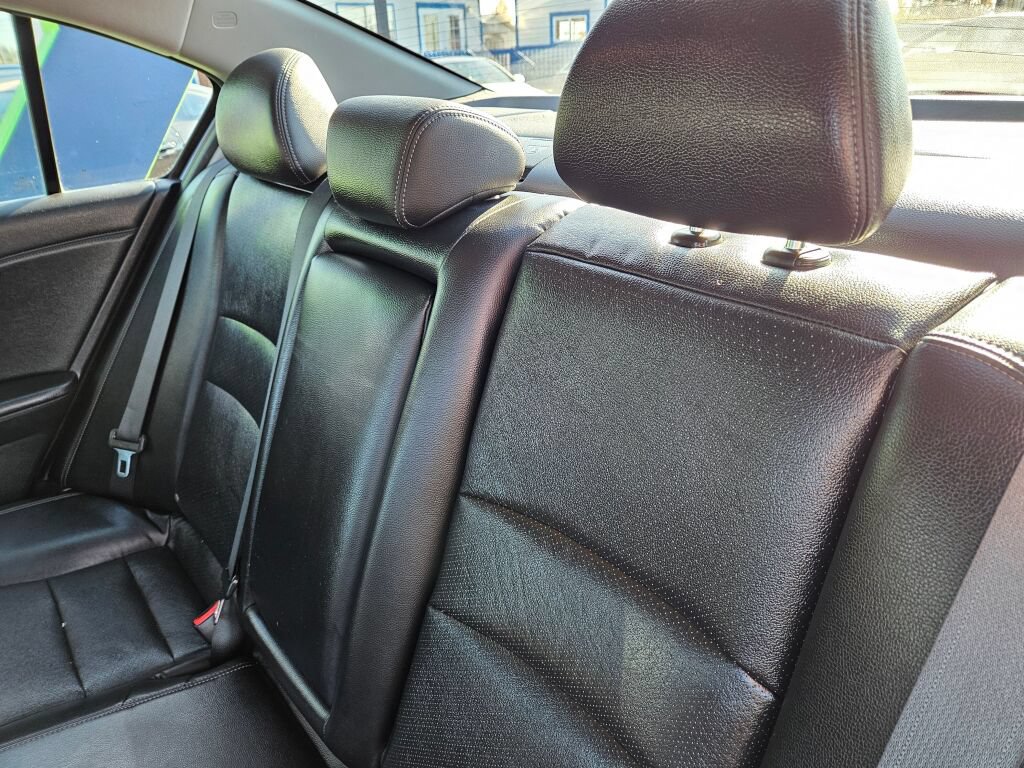 Used 2017 Honda Accord EX-L image 11