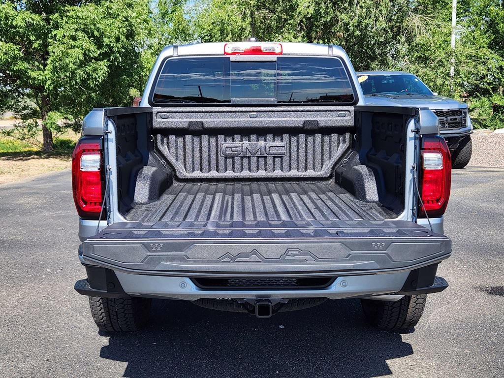 New 2026 GMC Canyon Denali w/ LPO, Black Badging Package AWD/4WD image 12