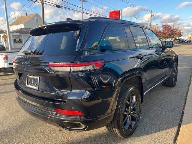 Used 2023 Jeep Grand Cherokee 30th Anniversary image 6