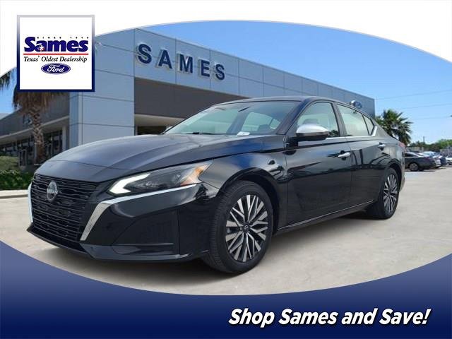Used 2024 Nissan Altima 2.5 SV