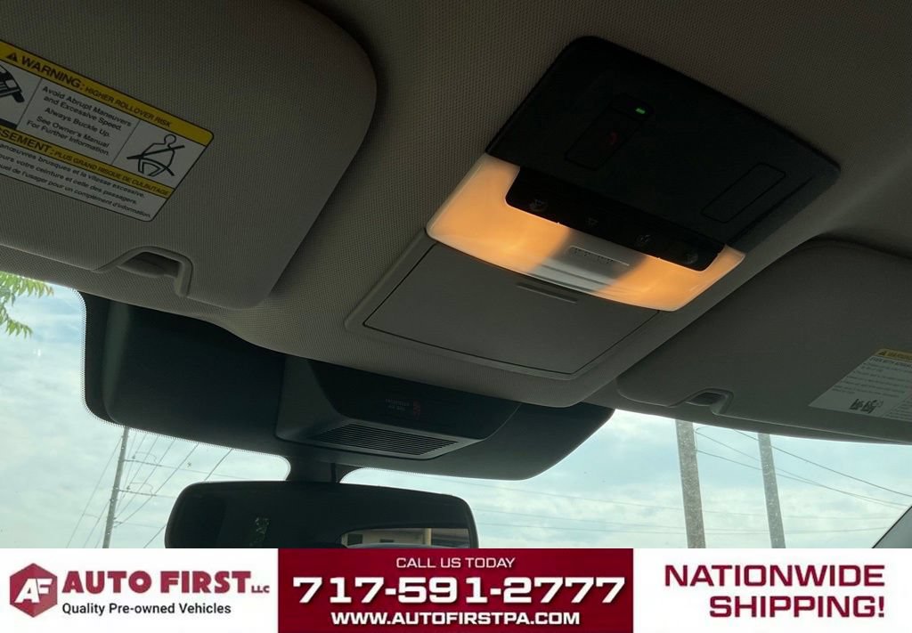 Used 2022 Nissan Pathfinder SL AWD/4WD image 22
