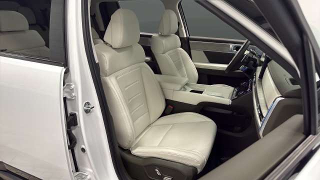Used 2025 Hyundai Santa Fe Calligraphy AWD/4WD image 23