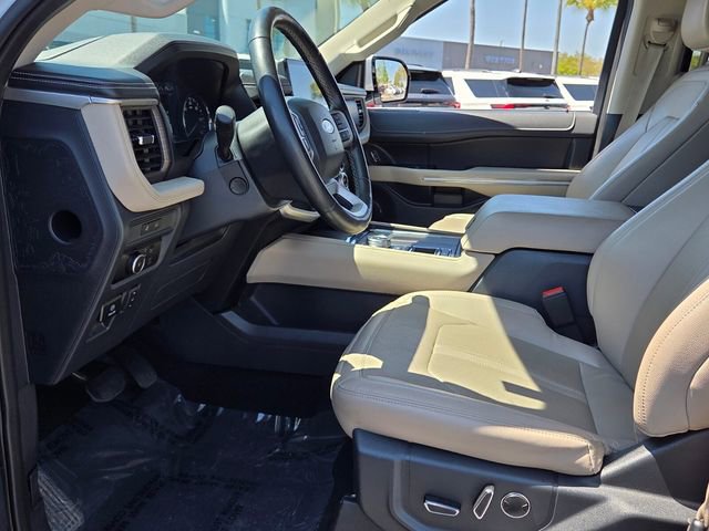 Certified 2024 Ford Expedition Limited image 9