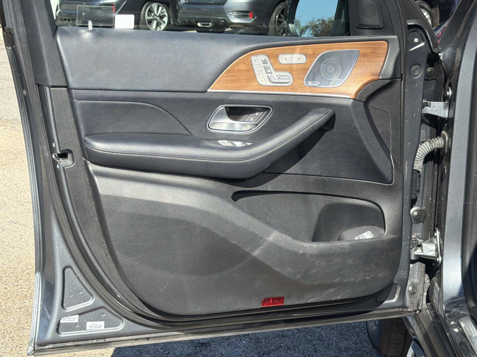 Used 2020 Mercedes-Benz GLS 450 4MATIC image 16