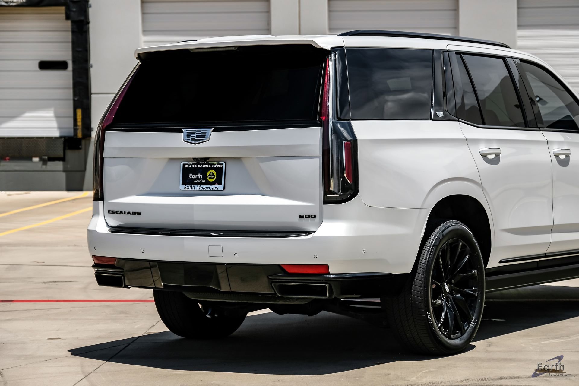 Used 2024 Cadillac Escalade Sport w/ LPO, ONYX Package RWD image 17