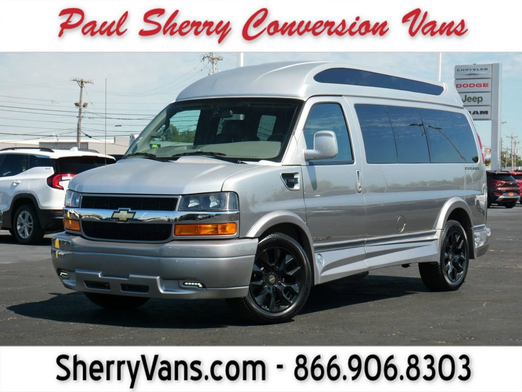 Used 2023 Chevrolet Express 2500 image 1