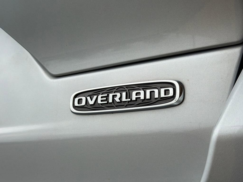 Used 2023 Jeep Grand Cherokee Overland w/ Luxury Tech Group IV image 20