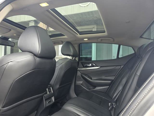Used 2020 Nissan Maxima 3.5 SL w/ Floor Mat Group image 12