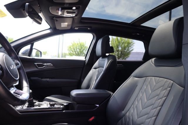 Certified 2024 Kia Sportage X-Line w/ X-Line Premium Package image 16