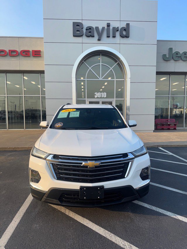 Used 2023 Chevrolet Traverse LT