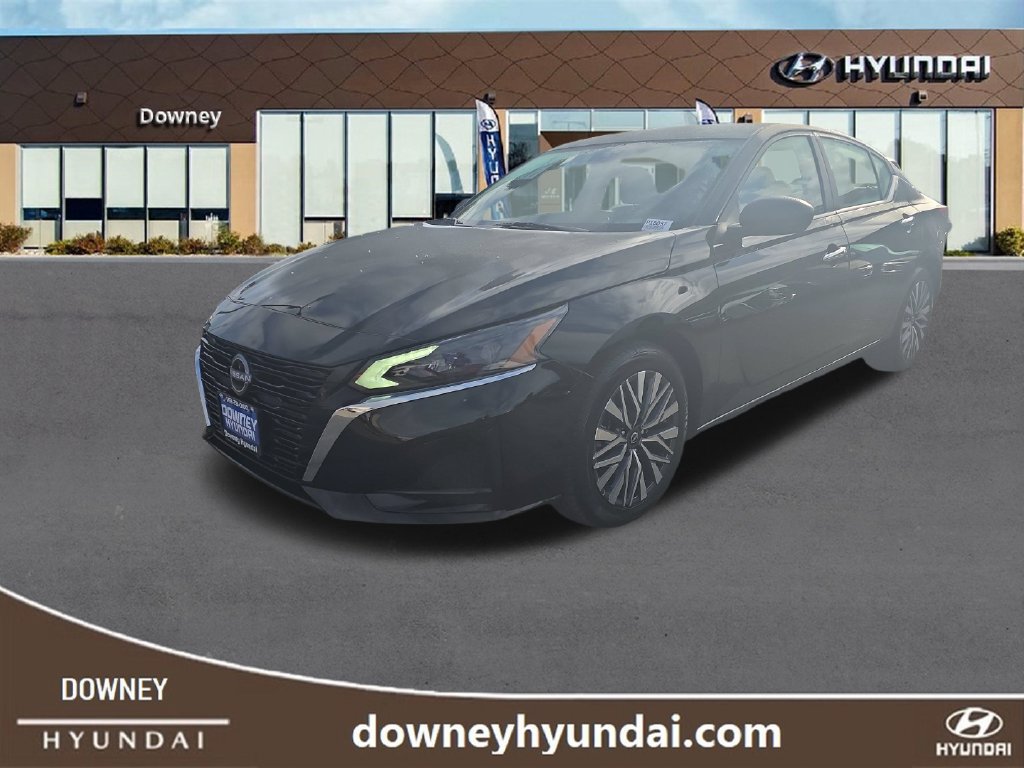 Used 2025 Nissan Altima 2.5 SV